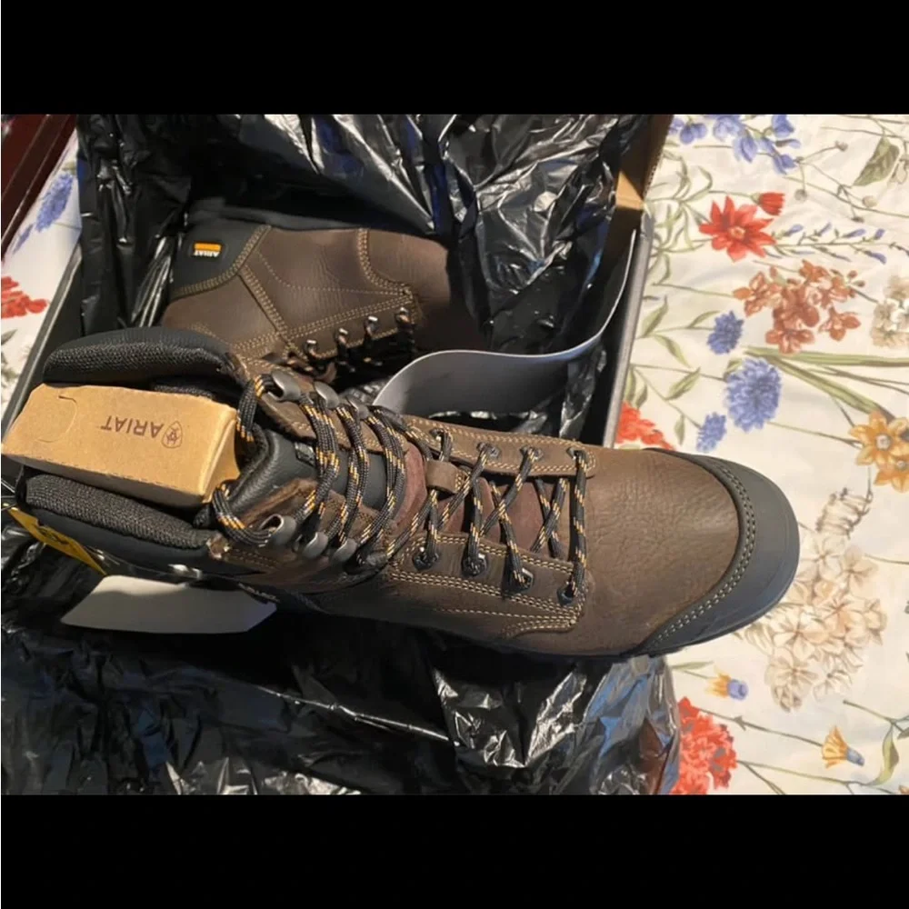 Ariat Men's Dark Brown Treadfast Boots NWT